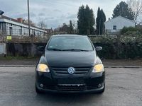 Gebraucht VW Fox 60 PS (44 kW) 2011 Schwarz Kleinwagen