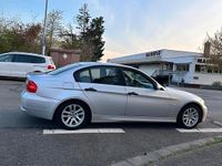 Gebraucht BMW 320 150 PS (110 kW) 2005 Silber Coupé