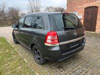 Gebraucht Opel Zafira Edition 140 PS (102 kW) 2011 Grau Van / Kleinbus