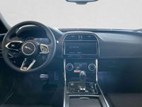 gebraucht Jaguar XE D200 AWD R-Dynamic Black