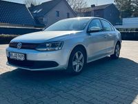Gebraucht VW Jetta Comfortline 105 PS (77 kW) 2011 Grau Limousine