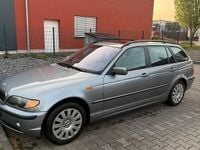 Gebraucht BMW 325 197 PS (144 kW) 2003 Silber Kombi
