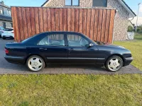 Gebraucht Mercedes E270 170 PS (125 kW) 2001 Blau Limousine