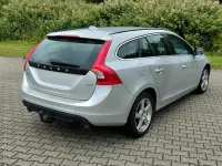 Gebraucht Volvo V60 215 PS (158 kW) 2013 Silber Kombi