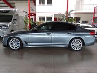 Gebraucht BMW 550 462 PS (339 kW) 2017 Bluestone metallic Limousine