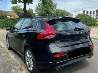Gebraucht Volvo V40 Summum 177 PS (130 kW) 2012 Schwarz Kleinwagen
