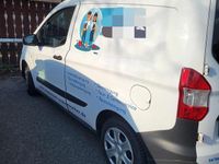 Używany Ford Courier 100 KM (73 kW) 2022 Biały Minivan