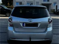 Gebraucht Toyota Verso 177 PS (130 kW) 2010 Grau Van / Kleinbus