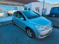 Gebraucht Mercedes B200 140 PS (102 kW) 2007 Silber Van / Kleinbus