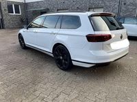 Gebraucht VW Passat R-line 200 PS (147 kW) 2024 Weiß Limousine