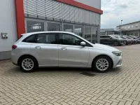 Gebraucht Mercedes B200 Style 163 PS (119 kW) 2019 Silber metallic Kleinwagen