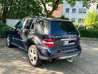 Gebraucht Mercedes ML280 190 PS (139 kW) 2007 Schwarz SUV
