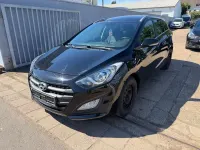 Gebraucht Hyundai i30 110 PS (80 kW) 2015 Schwarz Limousine