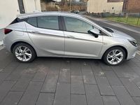 Gebraucht Opel Astra Dynamic 125 PS (91 kW) 2017 Silber Limousine