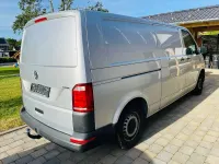 Gebraucht VW Transporter 150 PS (110 kW) 2019 Silber Van
