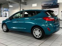 Gebraucht Ford Fiesta Cool & Connect 101 PS (74 kW) 2018 Blau Limousine