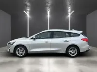 Gebraucht Ford Focus Cool & Connect 125 PS (91 kW) 2022 Silber Limousine