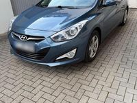 Gebraucht Hyundai i40 136 PS (100 kW) 2011 Blau Kombi