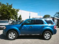 Gebraucht Ford Escape XLT 173 PS (127 kW) 2010 Blau SUV