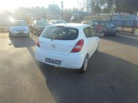 Gebraucht Hyundai i20 Edition 77 PS (56 kW) 2011 Weiß Kleinwagen