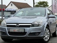Usata Opel Astra Elegance 105 CV (77 kW) 2004 Argento Berlina