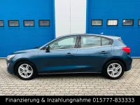 Gebraucht Ford Focus Titanium 120 PS (88 kW) 2020 Blau Limousine