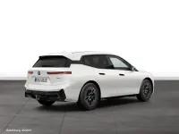 Gebraucht BMW iX M Sport 300 kW (408 PS) 2025 Weiß SUV