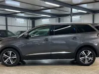 Gebraucht Peugeot 5008 Allure 131 PS (96 kW) 2022 Grau SUV