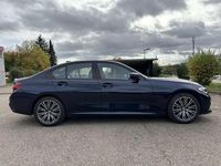 Gebraucht BMW 330e M Sport 184 PS (135 kW) 2019 Blau Limousine