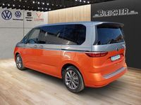 Gebraucht VW Multivan Energetic 150 PS (110 kW) 2023 Monosilber / energetic orange Van