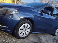 Gebraucht Mercedes B180 122 PS (89 kW) 2012 Blau Van / Kleinbus