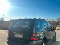 Gebraucht Mercedes ML270 163 PS (119 kW) 2001 Grün SUV