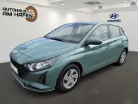 Neu Hyundai i20 Select 101 PS (74 kW) 2025 Grün Kleinwagen
