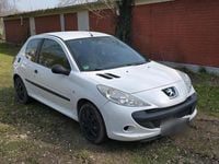 Gebraucht Peugeot 206+ 68 PS (50 kW) 2012 Weiß Kleinwagen