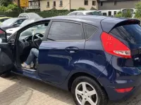 Gebraucht Ford Fiesta Trend 75 PS (55 kW) 2010 Blau Limousine