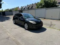 Gebraucht Renault Mégane Dynamique 131 PS (96 kW) 2011 Schwarz Limousine