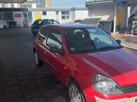 Second-hand Renault Clio II 2004 Roșu Hatchback