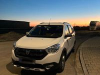 Gebraucht Dacia Lodgy Stepway 115 PS (84 kW) 2020 Weiß Van / Kleinbus