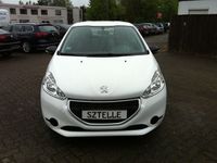 Gebraucht Peugeot 208 Access 68 PS (50 kW) 2013 Weiß Kleinwagen