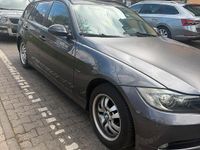 Gebraucht BMW 320 163 PS (119 kW) 2006 Grau Kombi