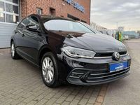 Gebraucht VW Polo Style 95 PS (69 kW) 2022 Deep black perleffekt (metallic) Kleinwagen