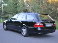 Gebraucht Mercedes E220 150 PS (110 kW) 2004 Schwarz Kombi
