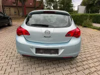 Gebraucht Opel Astra Edition 116 PS (85 kW) 2010 Blau Limousine