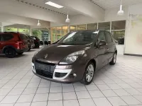 Gebraucht Renault Scénic III Luxe 131 PS (96 kW) 2011 Braun Van / Kleinbus