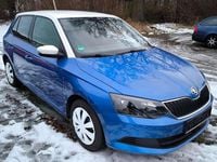 Gebraucht Skoda Fabia Ambition 90 PS (66 kW) 2016 Raceblau metallic Kleinwagen