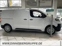 Gebraucht Opel Vivaro-e Combi Edition 100 kW (136 PS) 2022 Weiß Van / Kleinbus