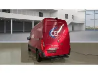 Używany Mercedes E-Sprinter 117 kW (160 KM) 2022 Czerwony Van