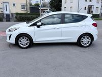 Gebraucht Ford Fiesta Trend 71 PS (52 kW) 2018 Frostweiß Kleinwagen