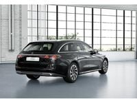 Gebraucht Mercedes E300 204 PS (150 kW) 2025 Metalliclack obsidianschwarz m Kombi