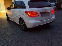 Gebraucht Mercedes B200 156 PS (114 kW) 2013 Weiß Van / Kleinbus